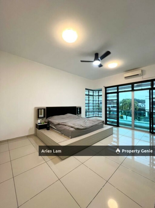 Corner Lot @ Kempas Utama / Double Storey Cluster House / Near Setia Tropika