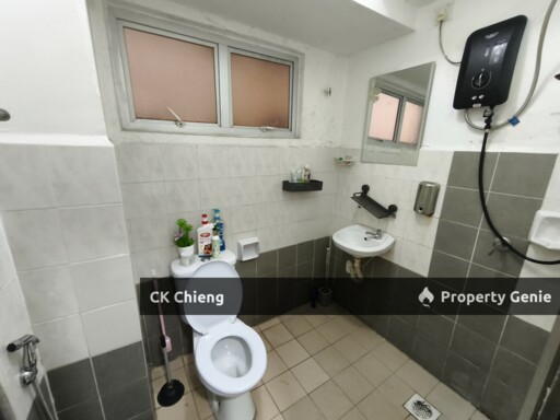 Villaria Condo Rent, 3 Rooms Partly Furnished, Bandar Sunway PJCC