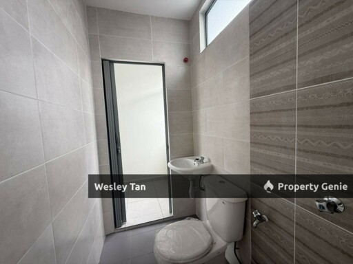 Below Bank Value! Freehold Corner 2.5 Storey Terrace @ Bukit Katil