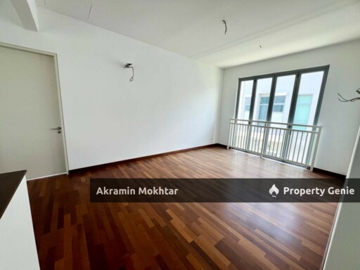 FREEHOLD & NEW | Bungalow 2 Storey Frangipani Villas, Kota Seriemas, Nilai.