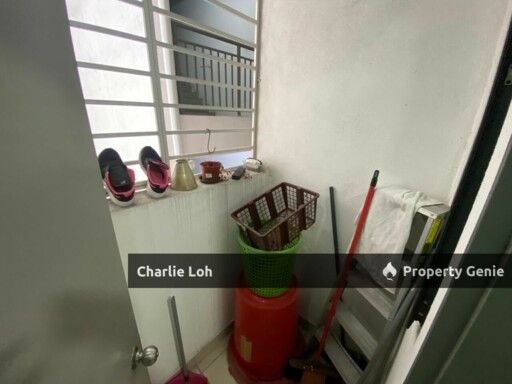 Palace Court Partly Furnished For Rent