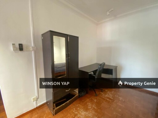 Master Room at Iskandar JB 5min CIQ Town Free WIFI Own Bathroom Couple