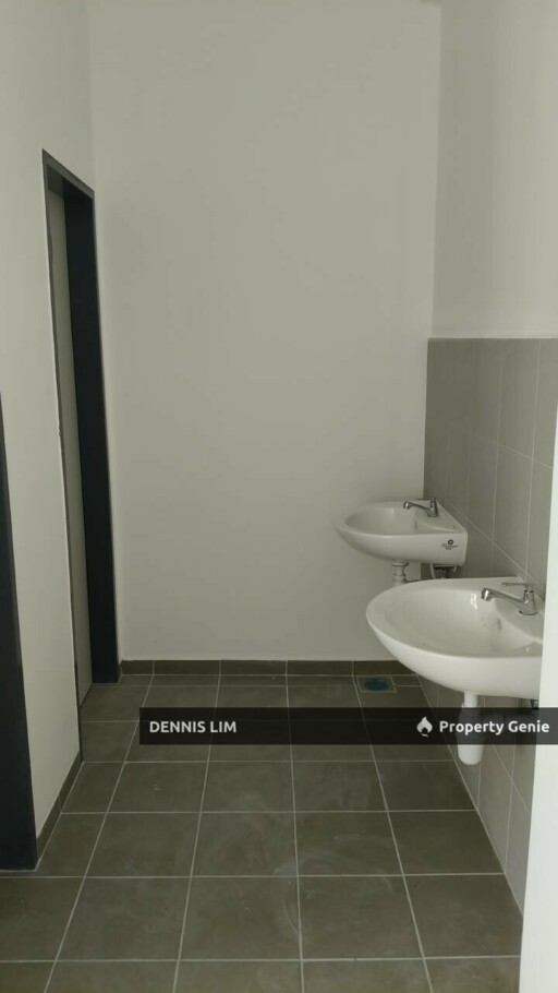 Bandar Tasik Puteri 2 Storey Shop Lot For Rent