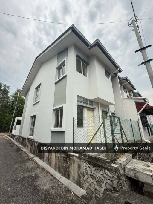 Facing Open 2 Storey Terrace House @ Albury 2, Lenggeng, Mantin. (Gated & Guarded)