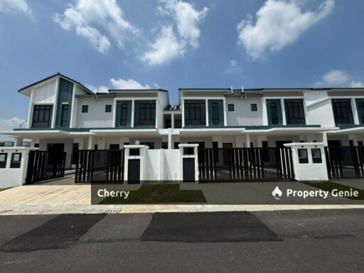 🏠✨Impian Emas @ Iconia 全新大型24x80双层排楼😍全新原装Zone10-C2 而且还是坐北朝南风水位🔥  For Sale 🔥 📍Iconia Garden Residence Zone10-C2 @ Taman Impian Em