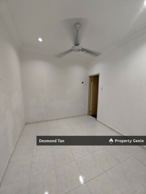Taman Merpati ,Seremban, Taman Layang Layang (Corner Lot)Renovated