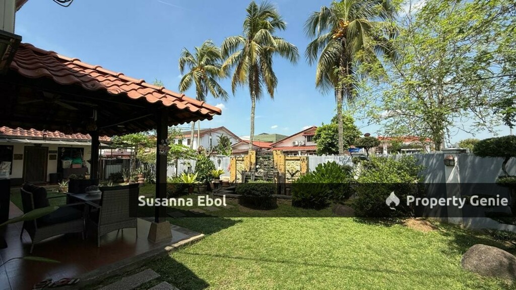 Single storey corner at Taman Teluk Pulai