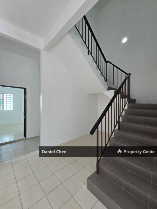 Jalan Meru Suria 8