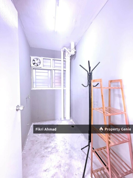 FOR SALE: Corner Sentrovue Puncak Alam Selangor