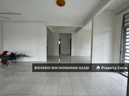 24'x70' Sq.Ft FREEHOLD End Lot Extra Land 2.5 Storey Terrace House Taman Salak Perdana, Bandar Baru Salak Tinggi, Sepang.