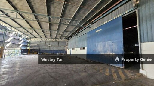 Corner Fully Covered Factory 65,000sf 1,600amp No Beam Production Area