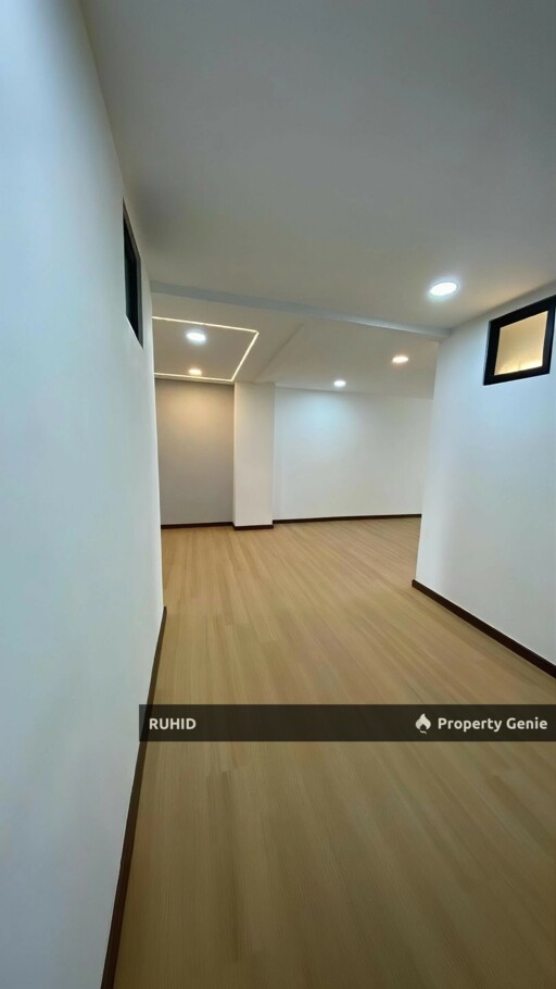 Fully Renovated 4 Bedroom Flat, Taman Putri Kulai