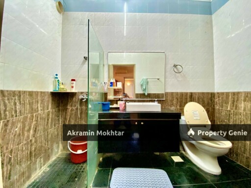 Freehold & Partially Furnished | Double Storey Bungalow [CORNER] Jalan Kent Kampung Datuk Keramat KL