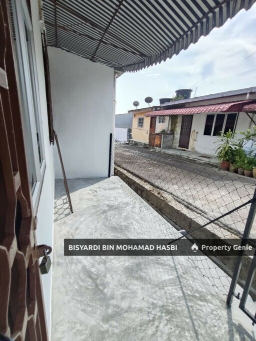 FACING OPEN UNIT- Single Storey Terrace Taman Desa Rhu, Sikamat Seremban.