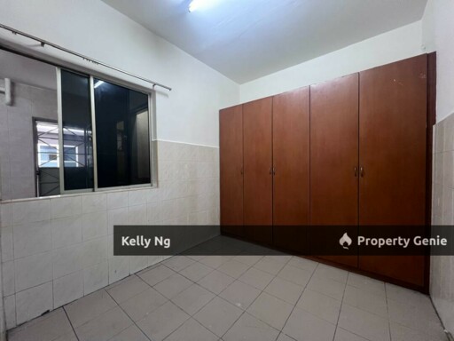 Double Sty Corner Renovated House At Bukit Tinggi Klang For Sale & Rent