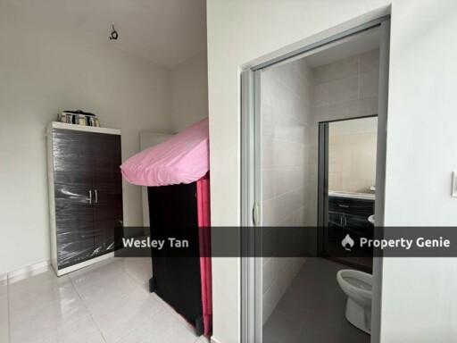 Below Bank Value! Freehold Corner 2.5 Storey Terrace @ Bukit Katil