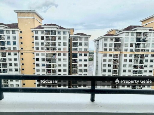 Kipark Apartment 3R2B for Sale