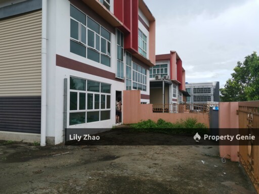 2 Storey Semi Detached Warehouse / Showroom / Office for Sale, 2,400 Sf, Golden Hill, Inanam