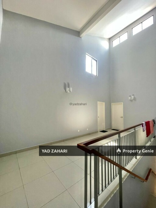 Crescent Park, Bukit Mahkota, Kajang | Townhouse 3+2 Rooms | RM640K - Fully Furnished, Renovated With Bigger Upper Unit