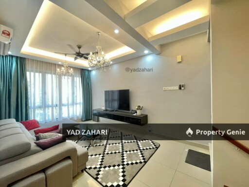Crescent Park, Bukit Mahkota, Kajang | Townhouse 3+2 Rooms | RM640K - Fully Furnished, Renovated With Bigger Upper Unit
