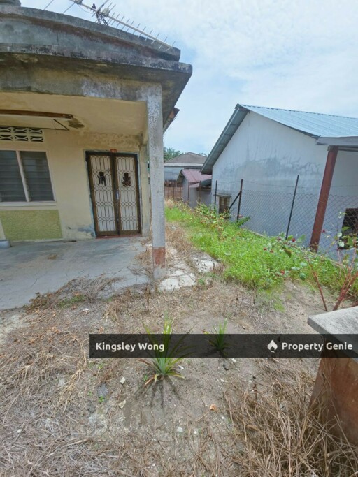 Jerlun Kuala Kangsar Single Storey Kampung House
