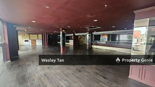 Melaka Raya 3 Commercial Adjoining Shops 66x70 Main Road with Parking