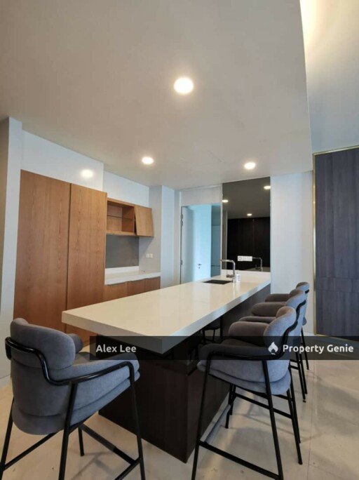 Klcc Luxury Penthouse with Big Size 2979 sqft Direct View Klcc with W Hotel Concierge Service