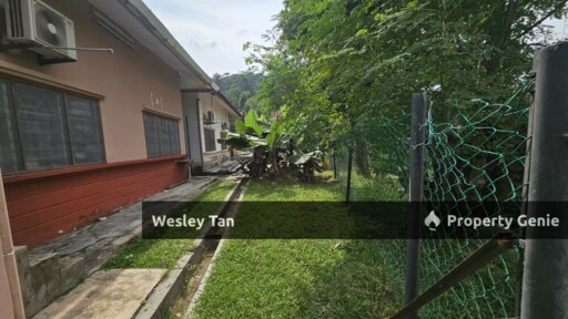 Single Storey SemiD Ayer Keroh Fully Extended 5rooms Extra Garden Area