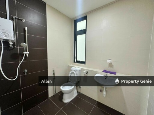 8 Scape Residence in Taman Perling