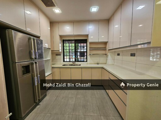Below Market Renovated  2.5 Storey Terrace Presint 8