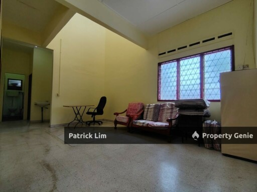 Taman Bukit Beruang Corner Lot, Single Storey Terrace House For Rent