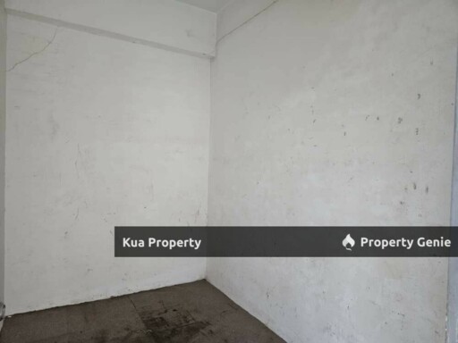 2nd Floor Corner Shoplot For Rent! Located at 3rd Mile, Central Avenue, Near Aeon