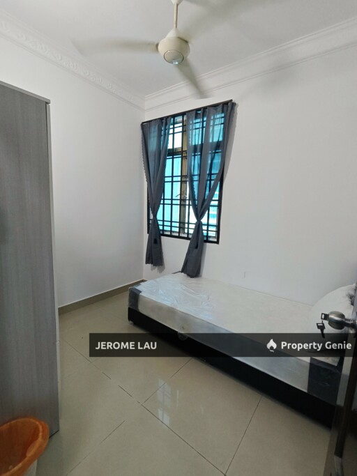 Small room for rent kipark kip villa tampoi near paradigm mall