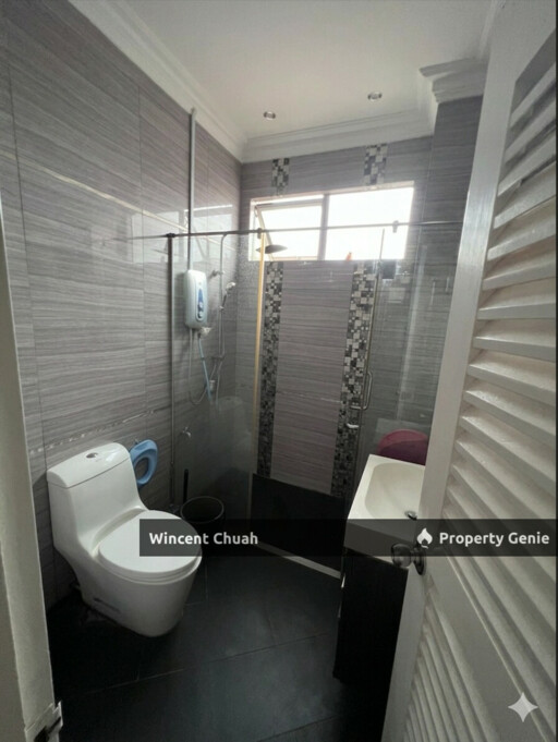 Below Market Value RM100k! 2.5-Storey Terrace at Taman Bukit Utama, Ampang Jaya For Sale.