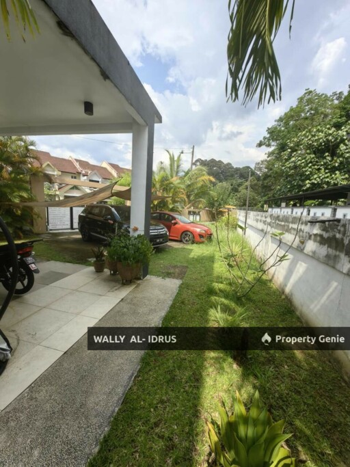 2.5 Storey Terrace House Corner Lot, Spacious Land, Gated and Guarded