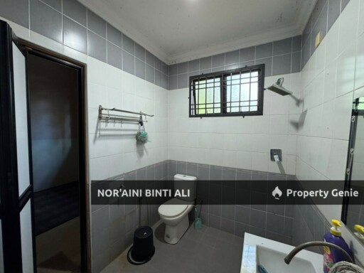 BUNGALOW LUAS + 2 LOT TANAH | KG CHENDERING, PERMATANG BADAK, KUANTAN