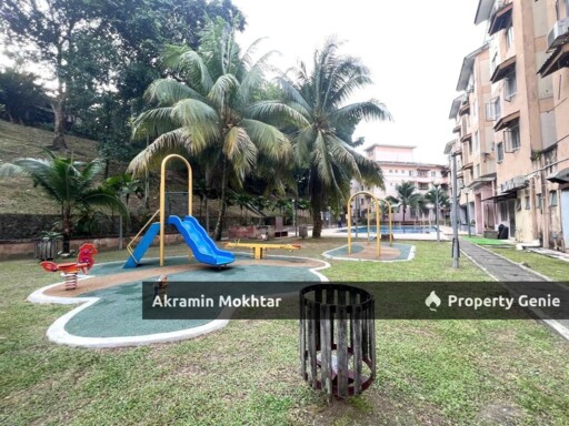 [Corner] Saujana Apartment, Damansara Damai