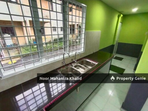 End Lot Double Storey, Banting Baru, Banting