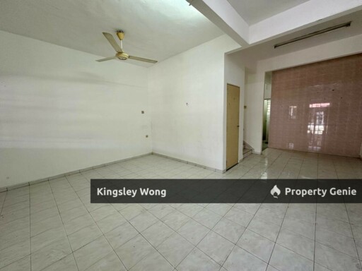 Menglembu Lahat Taman Kledang Suria Double storey terrace house Simple Renovation For Sale