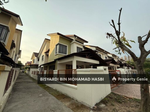 New Painted End  Lot, Double Storey House, Jalan Jeriji (Greenlane) Bukit Jelutong, Shah Alam.