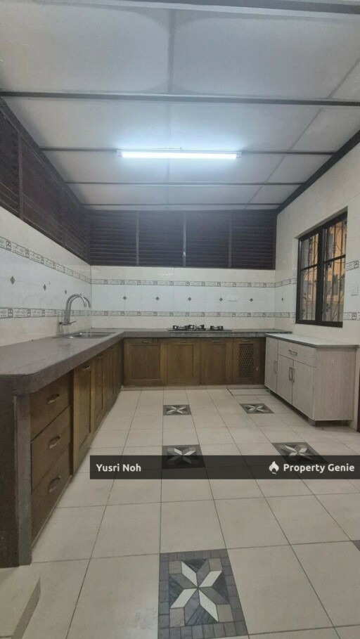 2.5 Storey Endlot Terrace Presint 16 Putrajaya