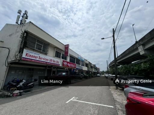Taman Sentosa @ Jalan Sutera / Double Storey Shoplot / Facing Main Road /