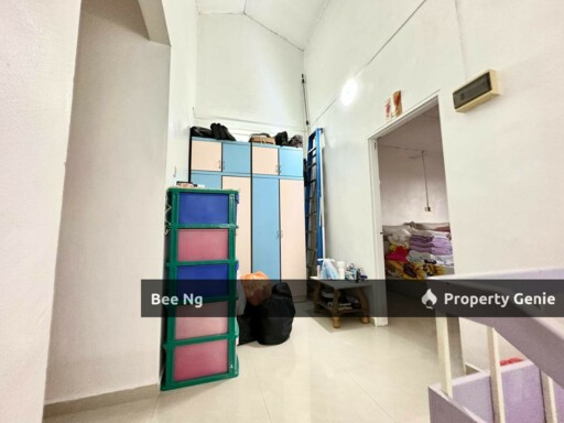 Taman Universiti / Jalan Kebangsaan / 2 Storey Terrace
