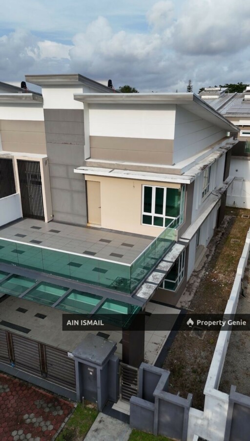 [100K BELOW MARKET] SEMI-D 2STOREY MAHKOTA HEIGHT (P2) KOTASAS, KUANTAN