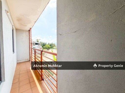 Freehold & Non Bumi Lot | 3 Storey Terrace Bayan Parkhomes, Batang Kali