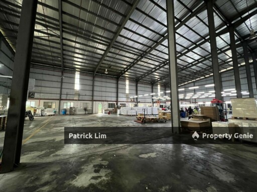 Factory / Warehouse For Rent @ Taman Perindustrian Krubong