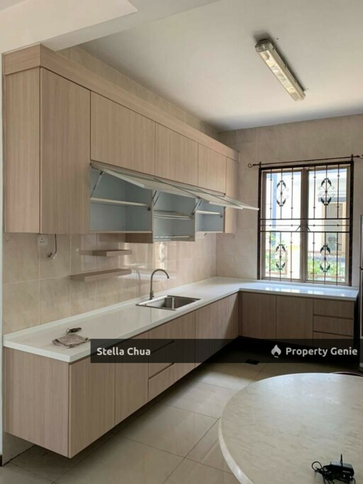 2.5 Storey Cluster Intermediate Lot @ Austin Height / Mount Austin For Sale