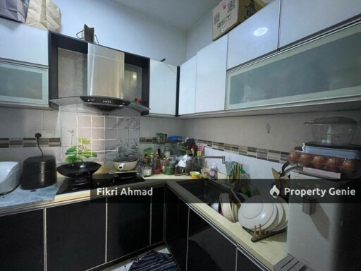 FOR SALE: Near UITM Kristal View Condominium Seksyen 7 Shah Alam