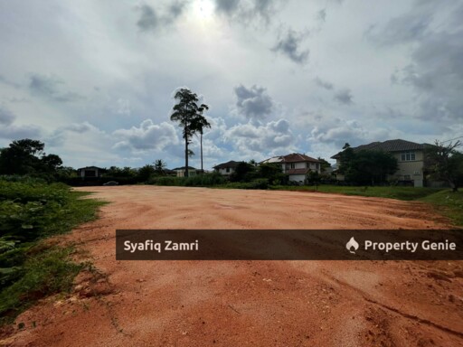 Tanah Lot Bangunan Tok Sira Kuantan (Hakmilik Kekal)