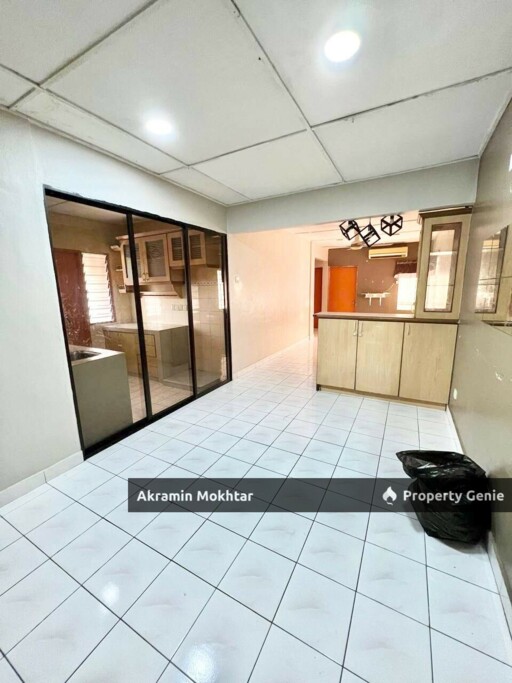 [Corner] Saujana Apartment, Damansara Damai